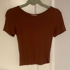 Timing Ribbed Crop Top in Rust Brown